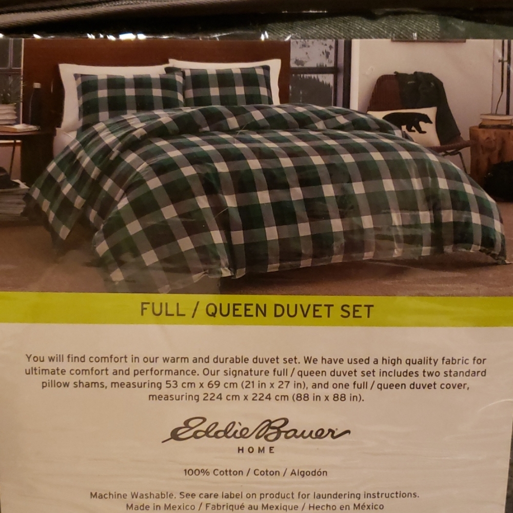 Brand new Eddie Bauer full queen Duvet set